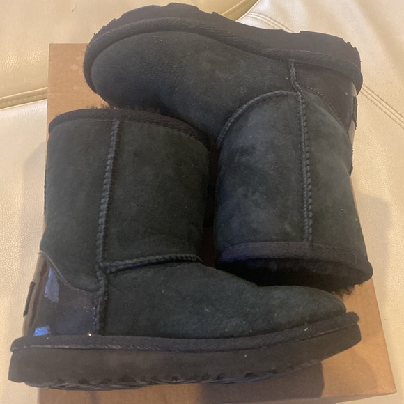 UGG Boots (black) Toddler - Picture 5 of 7
